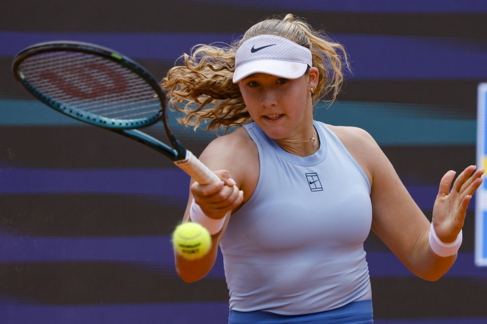 队在中场的 队在中场的